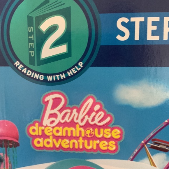 Step 2 reading level simple stories with stickers - Picture 4 of 7